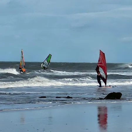 Bluebeach Scheveningen 3*