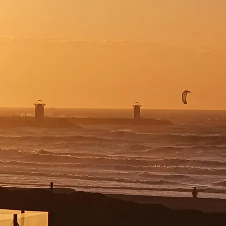招待所 Bluebeach Scheveningen 海牙