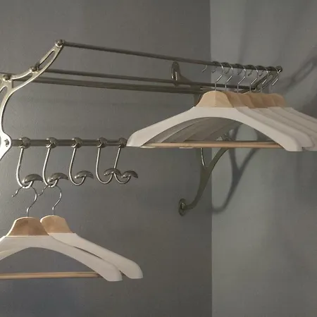 بيت ضيافة Bluebeach Scheveningen 3*